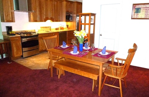 North Conway Condo | WATERFRONT, CENTRAL A/C, LUXURY, WATERFALL, WALK TO N. CONWAY