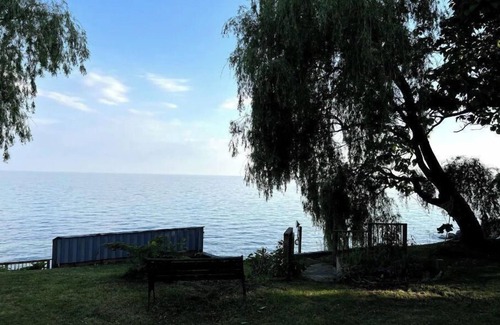 Carrying Place Cottage | Waterfront Cottage facing Lake Ontario with 3 bedrooms, two bathrooms