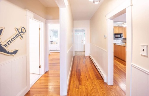 Riva Cottage | Waterfront Cottage by Annapolis w/Pool & Hot Tub