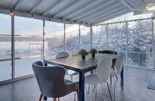 Deauville Ski Chalet | Waterfront cottage - Lac Magog