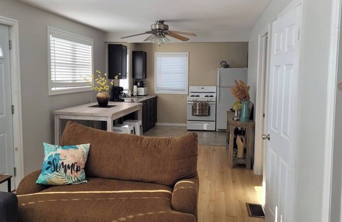 Harwich Cottage | Waterfront Cottage w/boat docknn