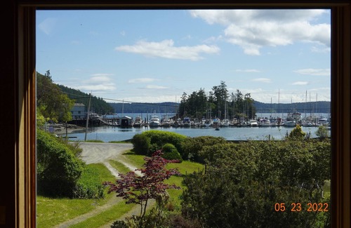 West Sound Cottage | Waterfront cottage with tidelands, creek and waterfall!