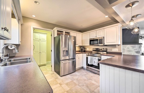 Dewittville Condo | Waterfront Dewittville Condo w/ Furnished Balcony!