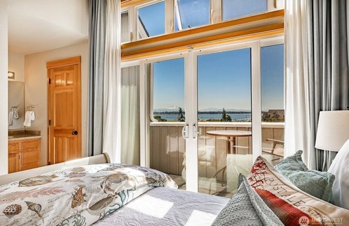 Blaine Condo | Waterfront Escape on Semiahmoo Spit – 3BR/2.5BA Condo with Panoramic Views