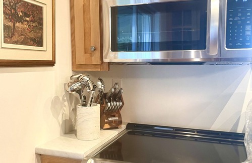 Darnley House | Waterfront Farmhouse - Renovated June 30 2022
