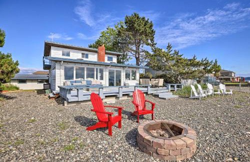 Ferndale House | Waterfront Ferndale Home Deck and Beach Access