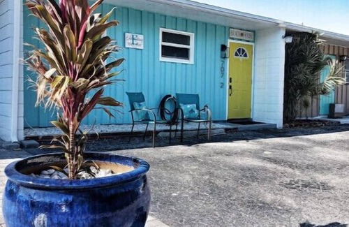 Whitney Beach Villa | Waterfront Getaway Island Villa at Longboat Key