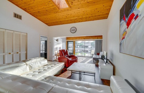 Grenelefe House | Waterfront Haines City Townhome with Community Pool!