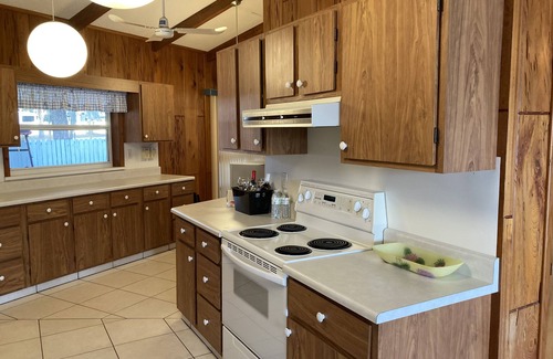 Tavares House | Waterfront home .5 miles from downtown Tavares and 10 minutes from Harris Chain.