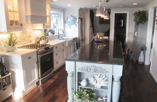 Hampton Bays House | WATERFRONT home in Hamptons