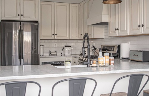 Louisa House | Waterfront Home Newly Renovated Beautiful Lake Views/Deck with 2 kayaks