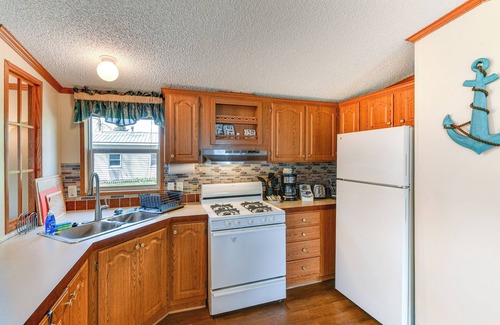 Gladwin House | Waterfront Home w/Boat Slips in Northern Michigan