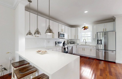 Cross Key Waterways House | Waterfront home w/hot tub, gas grill, WiFi, AC, near attractions