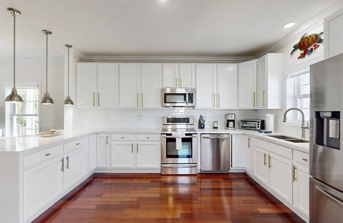 Cross Key Waterways House | Waterfront home w/hot tub, gas grill, WiFi, AC, near attractions