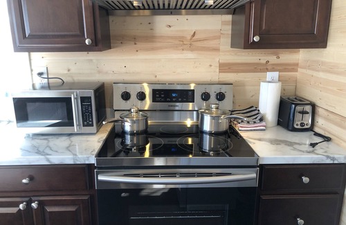 Stanhope House | Waterfront honeymoon holiday home