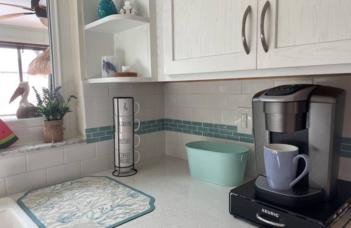 Palm Harbor House | Waterfront-Htd Pool & Spa Dock-Kayak-Beaches- Endless Summer!