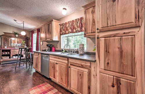 Jefferson Cabin | Waterfront Karnack Home w/Boathouse & Deck!