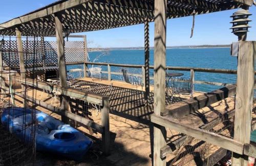 Canyon Lake House | Waterfront Lake House with Hot Tub & Firepit