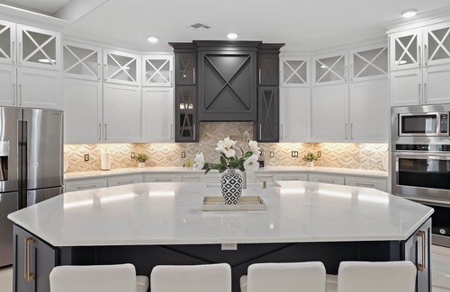 Robstown House | Waterfront Lake House + Heated Pool + HotTub + DT & Beach 20mins n