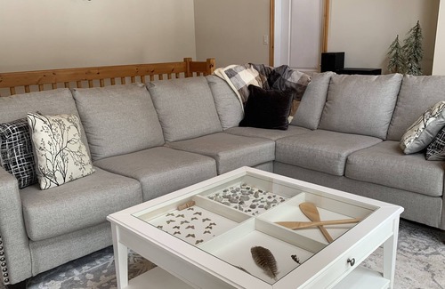 Cecebe House | Waterfront lakehouse on pristine Horn Lake