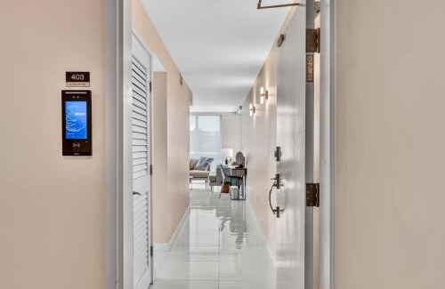 Bay Harbor Islands Apartment | Waterfront Luxury Kosher Condo with Rooftop Pool, Bay Harbor Islands