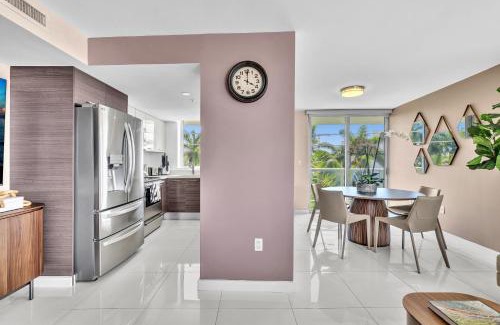 Bay Harbor Islands Apartment | Waterfront Luxury Kosher Condo with Rooftop Pool, Bay Harbor Islands