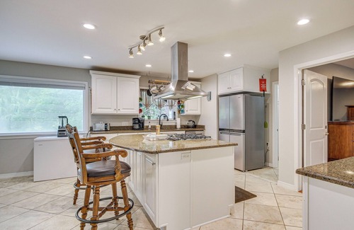 Gulf Hills House | Waterfront Ocean Springs Retreat: Lanai & Hot Tub!