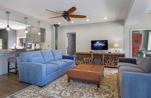 Friday Harbor House | Waterfront Paradise with Game Room! (BA)