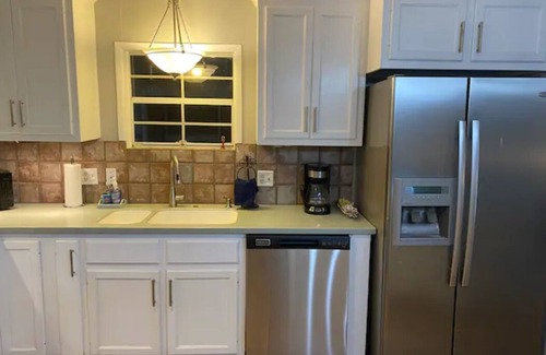 Jarreau House | Waterfront property w/private pool ,PARTY BARGES AVAILABLE ON REQUEST