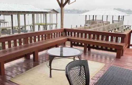 Jarreau House | Waterfront property w/private pool ,PARTY BARGES AVAILABLE ON REQUEST