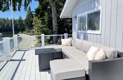 Allyn-Grapeview House | Waterfront Retreat on Case Inlet