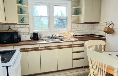 Limekiln Cabin | Waterfront, Swan Sanctuary Cabin, Sanctuary of the Swan, 10 min to Santander