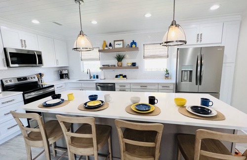 North Topsail Beach House | Waterfront Soundside Cottage With Private Dock - Steps To The Beach! Sleeps 4.