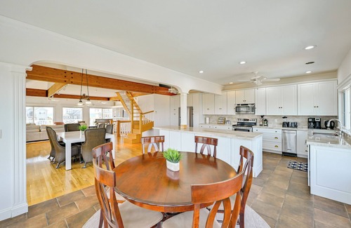 West Hampton Dunes House | Waterfront Westhampton Haven: Pool & Private Beach