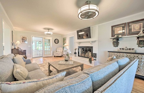 Myrtle Grove House | Waterfront Wilmington Home w/ Sunroom & Views