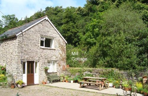 Dartmouth House | Watermill Cottages - 18th Century converted Mill 10 mins from beach