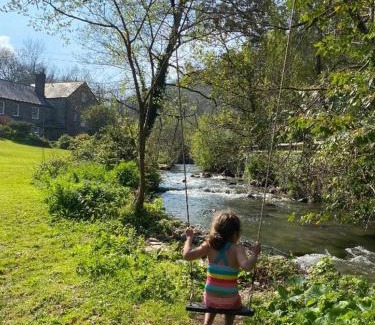 Dartmouth House | Watermill Cottages - 18th Century converted Mill 10 mins from beach