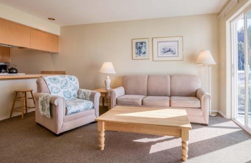 Lincoln City House | Waters Edge 302