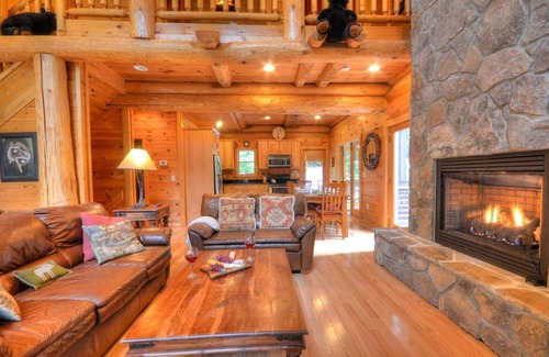 Bryson City Cabin | Watershed 05 - Free 4x4 Tours +Modern-Rustic, Luxury Cabin+ Adventures for Big