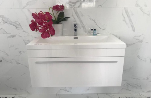 Knysna Apartment | Waterside Elegance Studio Apartment