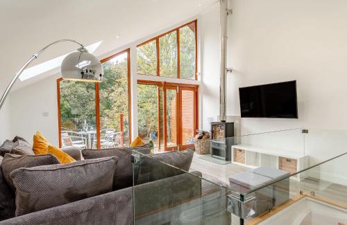 Rastrick House | Waterside Lodge Five -Uk38263