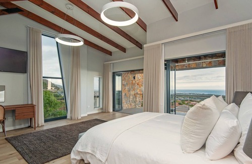 Chanteclair Villa | Waterstone Villa - Luxury at its best.