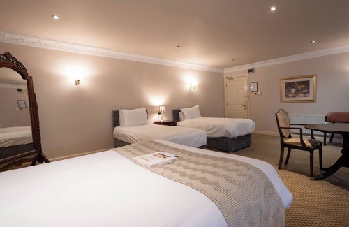 Walton Hotel | Waterton Park Hotel