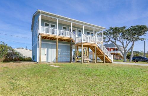 Harkers Island House | Waterview Home with Sunset and Lighthouse Views