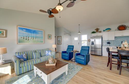 Harkers Island House | Waterview Home with Sunset and Lighthouse Views