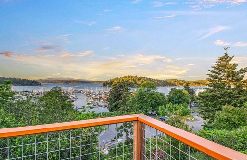 Friday Harbor House | Waterview In Town! Cannery Inn - Chelan