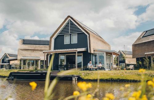 Heeg House | Watervilla binnenhaven met Sauna | 8 personen - Boutique Parc Pharshoeke