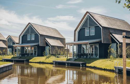 Heeg House | Watervilla binnenhaven met Sauna | 8 personen - Boutique Parc Pharshoeke