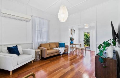 Moruya Heads House | Wattlebird Cottage managed by Batemans Bay Accom