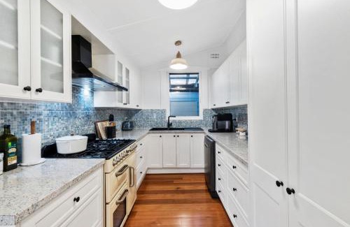 Moruya Heads House | Wattlebird Cottage managed by Batemans Bay Accom